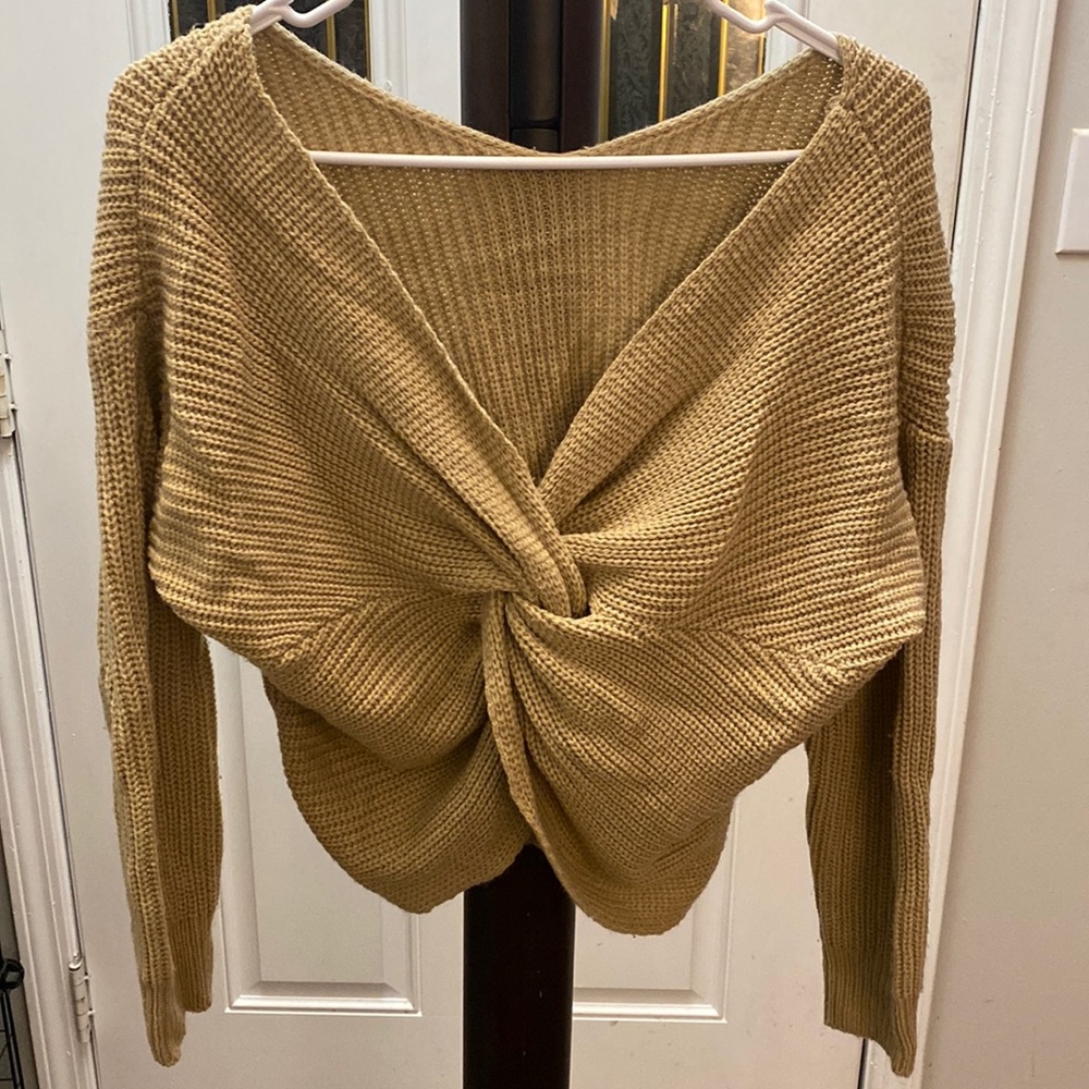 Beige knotted-front cropped knit sweater